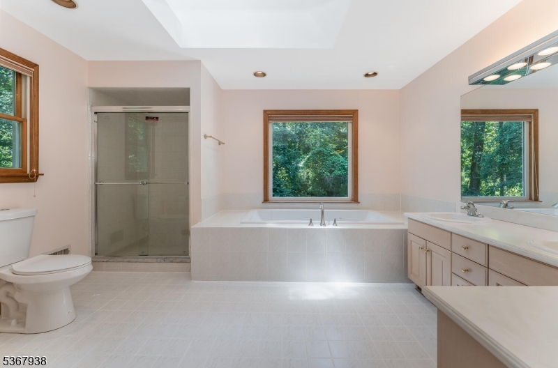 Raritan Twp., New Jersey, 08822, United States, 4 Bedrooms Bedrooms, ,3 BathroomsBathrooms,Residential,For Sale,1988299