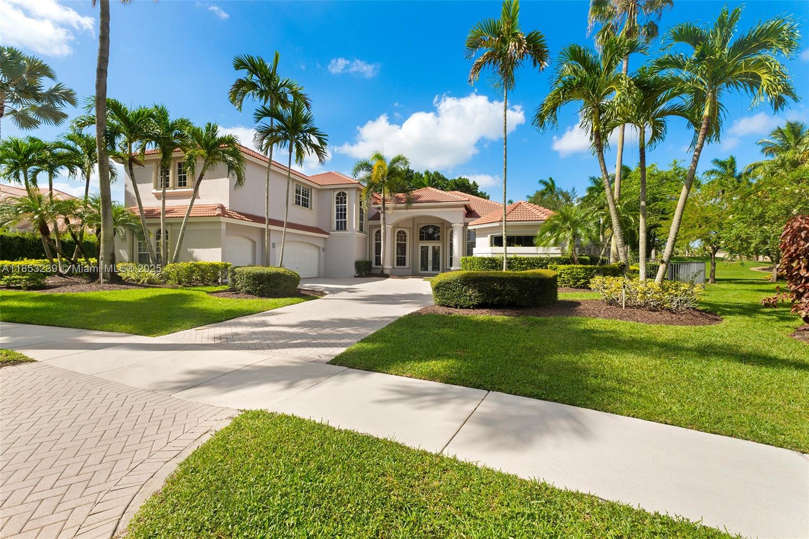 Weston, Florida, 33327, United States, 5 Bedrooms Bedrooms, ,6 BathroomsBathrooms,Residential,For Sale,1919791