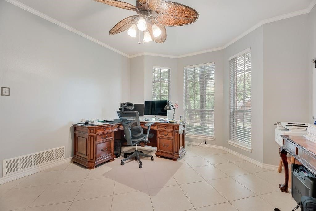 Grapevine, Texas, 76051, United States, 4 Bedrooms Bedrooms, ,3 BathroomsBathrooms,Residential,For Sale,2018283