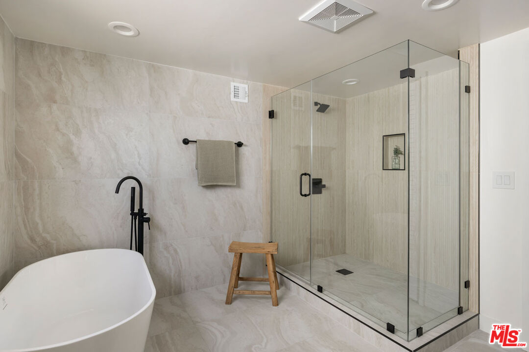 Los Angeles, California, 90065, United States, 3 Bedrooms Bedrooms, ,3 BathroomsBathrooms,Residential,For Sale,1925113