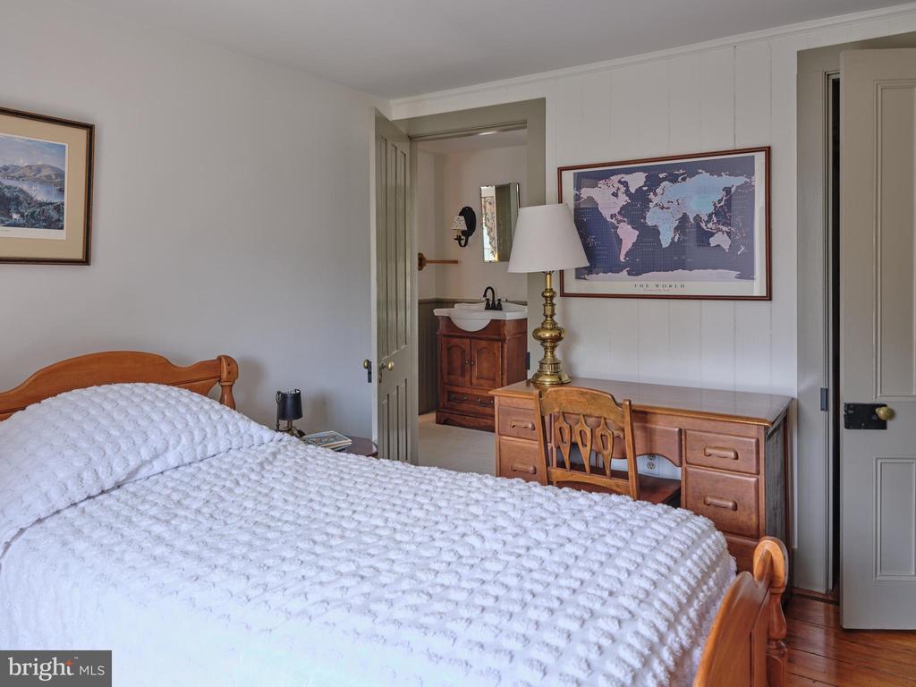 Newtown, Pennsylvania, 18940, United States, 4 Bedrooms Bedrooms, ,4 BathroomsBathrooms,Residential,For Sale,1995554