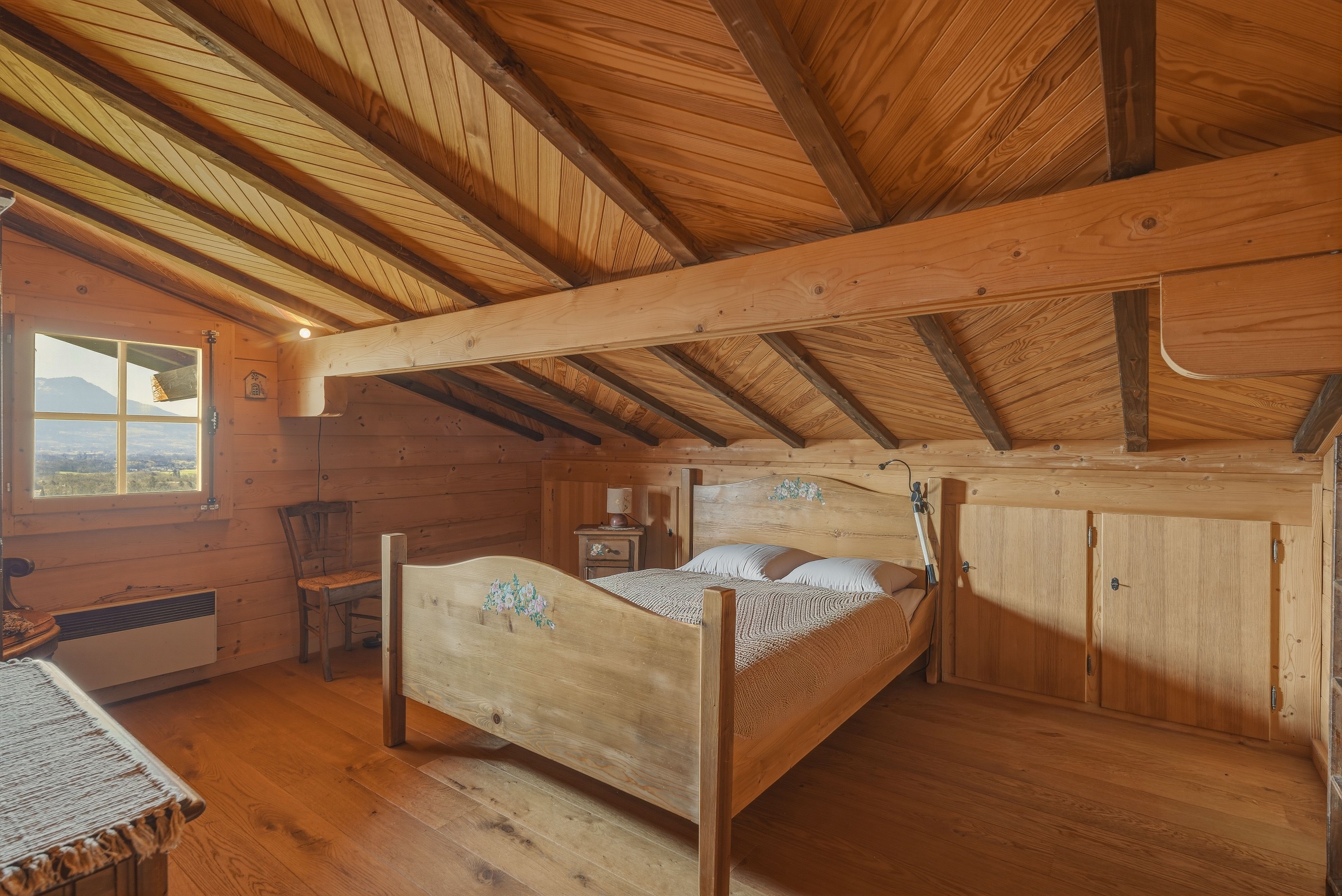  Authentic Chalet with Panoramic Views – 1.2 Hectare Estate - 物件實景