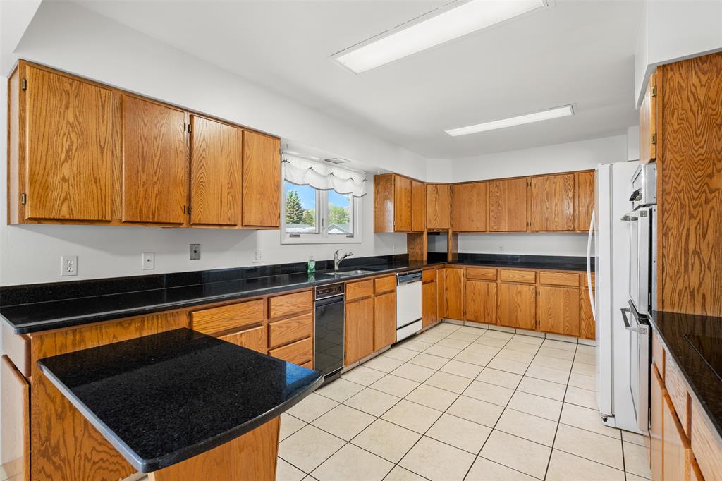 Anaconda, Montana, 59711, United States, 3 Bedrooms Bedrooms, ,3 BathroomsBathrooms,Residential,For Sale,1923653