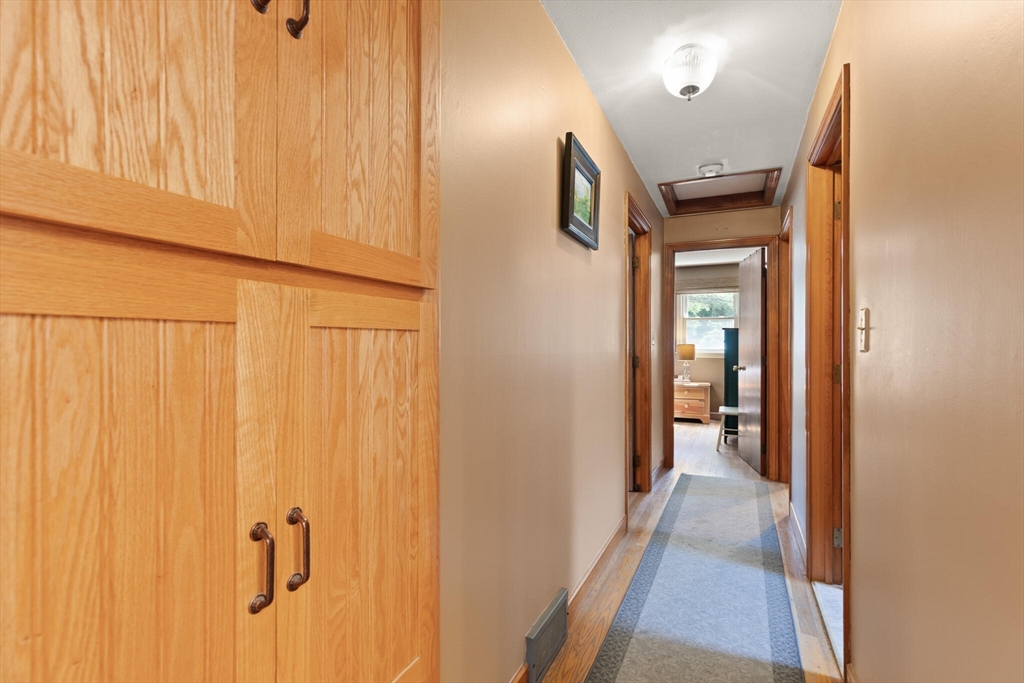 Mansfield, Massachusetts, 02048, United States, 3 Bedrooms Bedrooms, ,1 BathroomBathrooms,Residential,For Sale,1926255