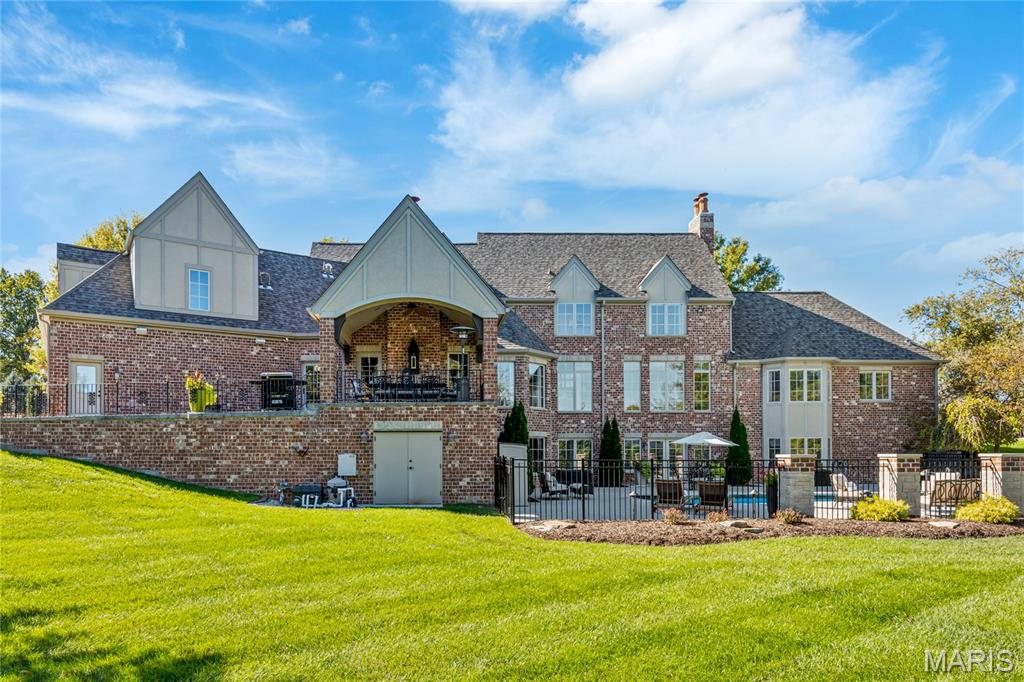 St Charles, Missouri, 63304, United States, 4 Bedrooms Bedrooms, ,6 BathroomsBathrooms,Residential,For Sale,1992889