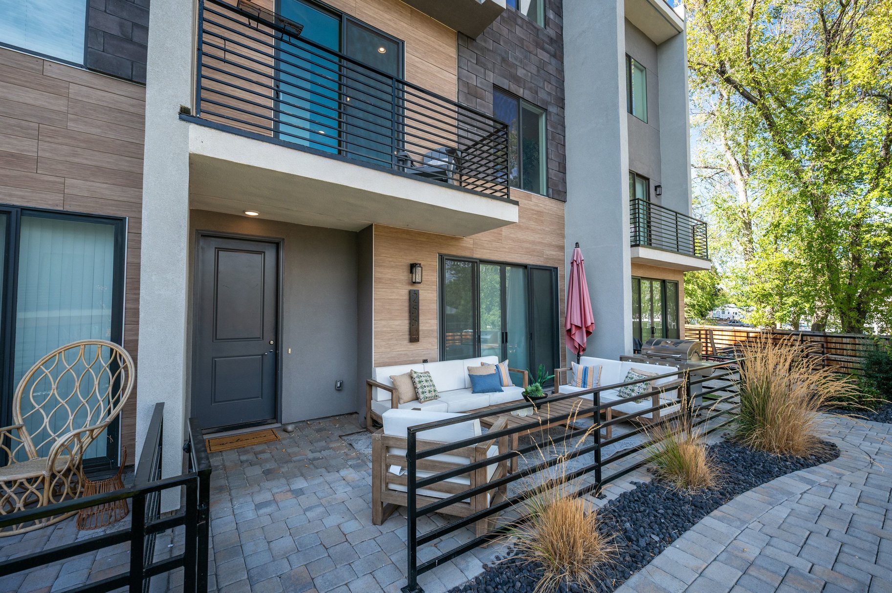  Truckee Riverfront Living in Reno - 物件實景