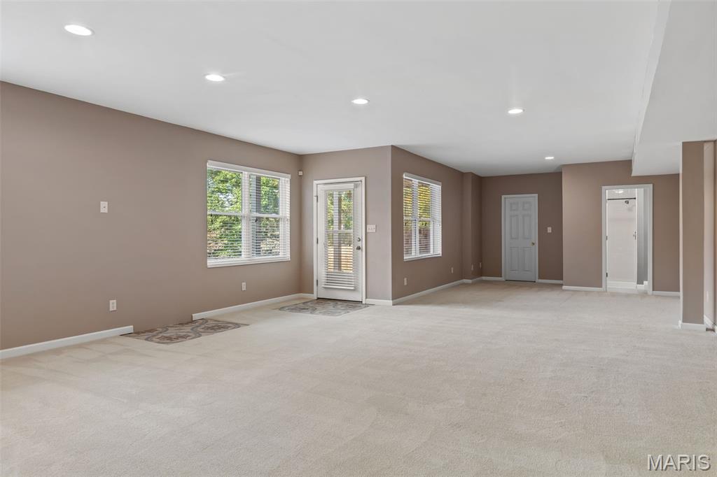 Festus, Missouri, 63028, United States, 4 Bedrooms Bedrooms, ,4 BathroomsBathrooms,Residential,For Sale,1954677