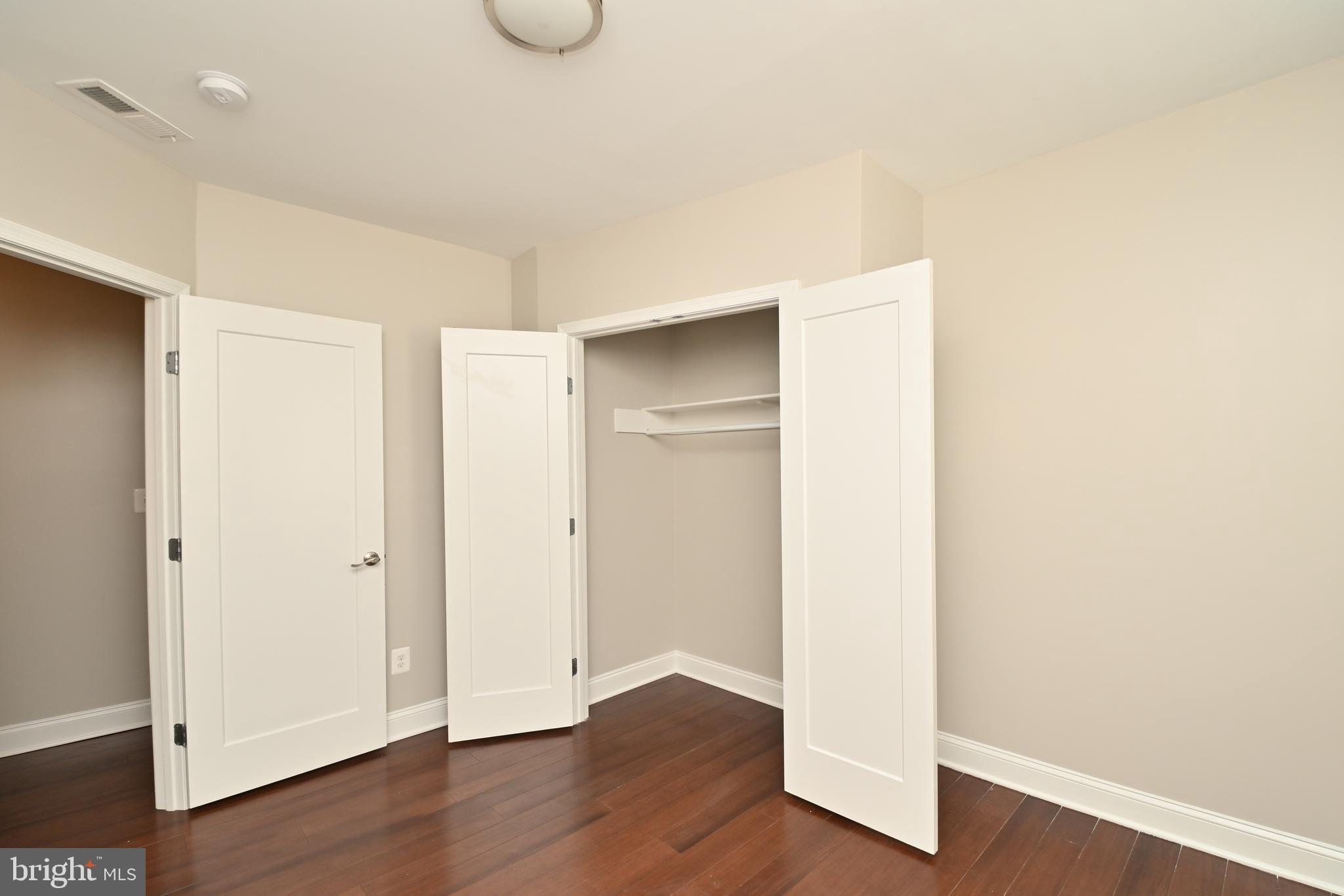 Washington, District of Columbia, 20002, United States, 3 Bedrooms Bedrooms, ,4 BathroomsBathrooms,Residential,For Sale,1931159
