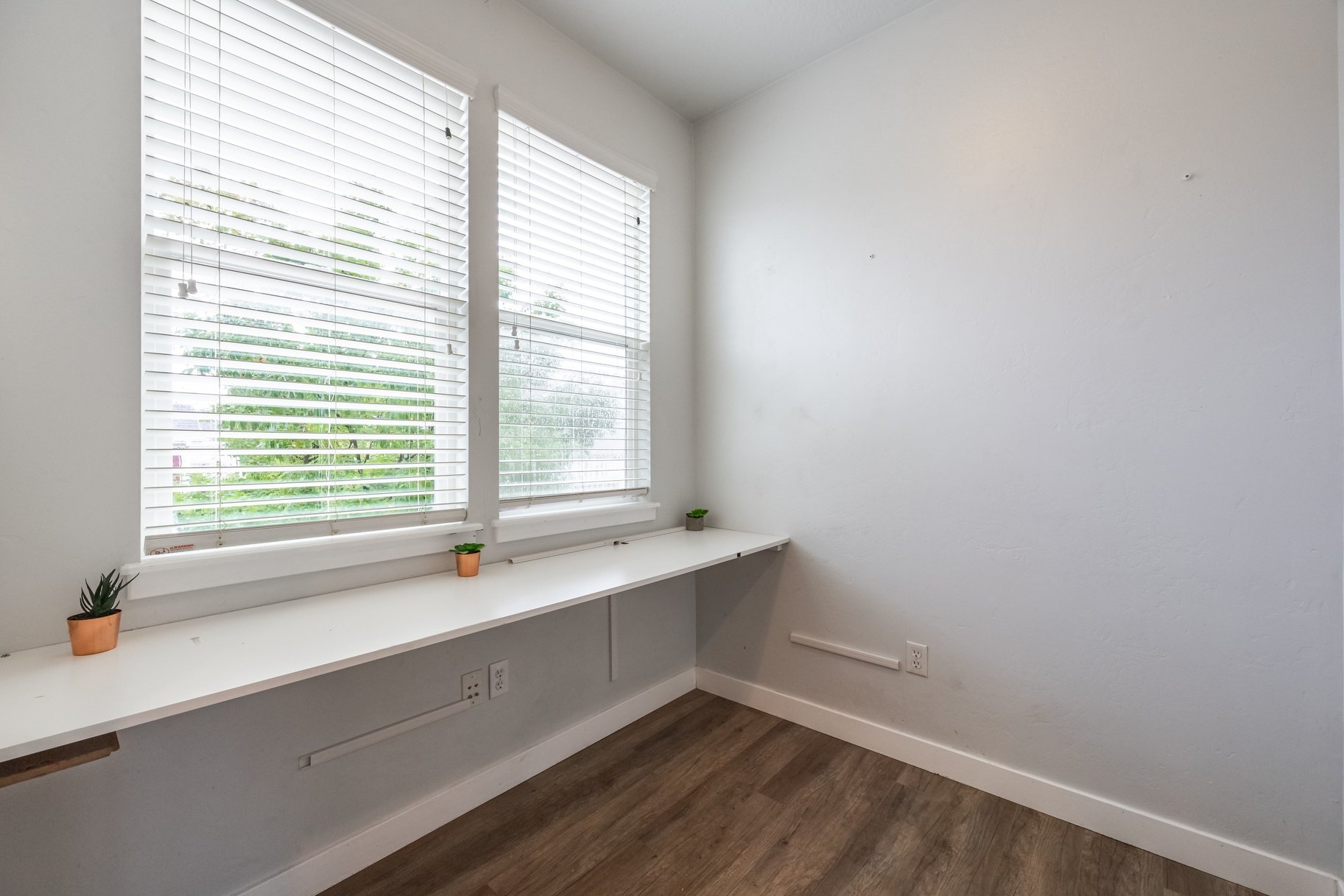  Daybreak Townhome Available - Great Location - 物件實景