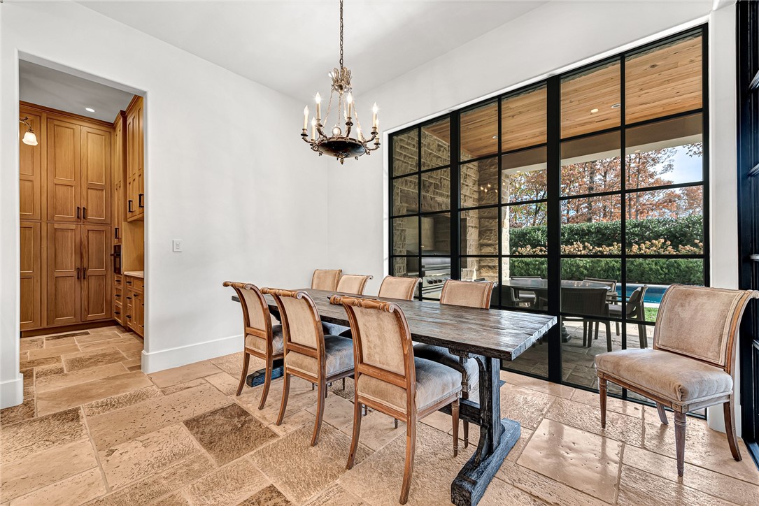 Fayetteville, Arkansas, 72704, United States, 4 Bedrooms Bedrooms, ,5 BathroomsBathrooms,Residential,For Sale,1993299