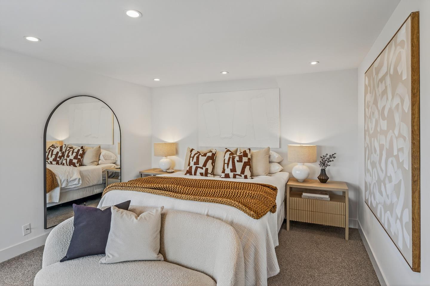 Hillsborough, California, 94010, United States, 3 Bedrooms Bedrooms, ,4 BathroomsBathrooms,Residential,For Sale,1989109