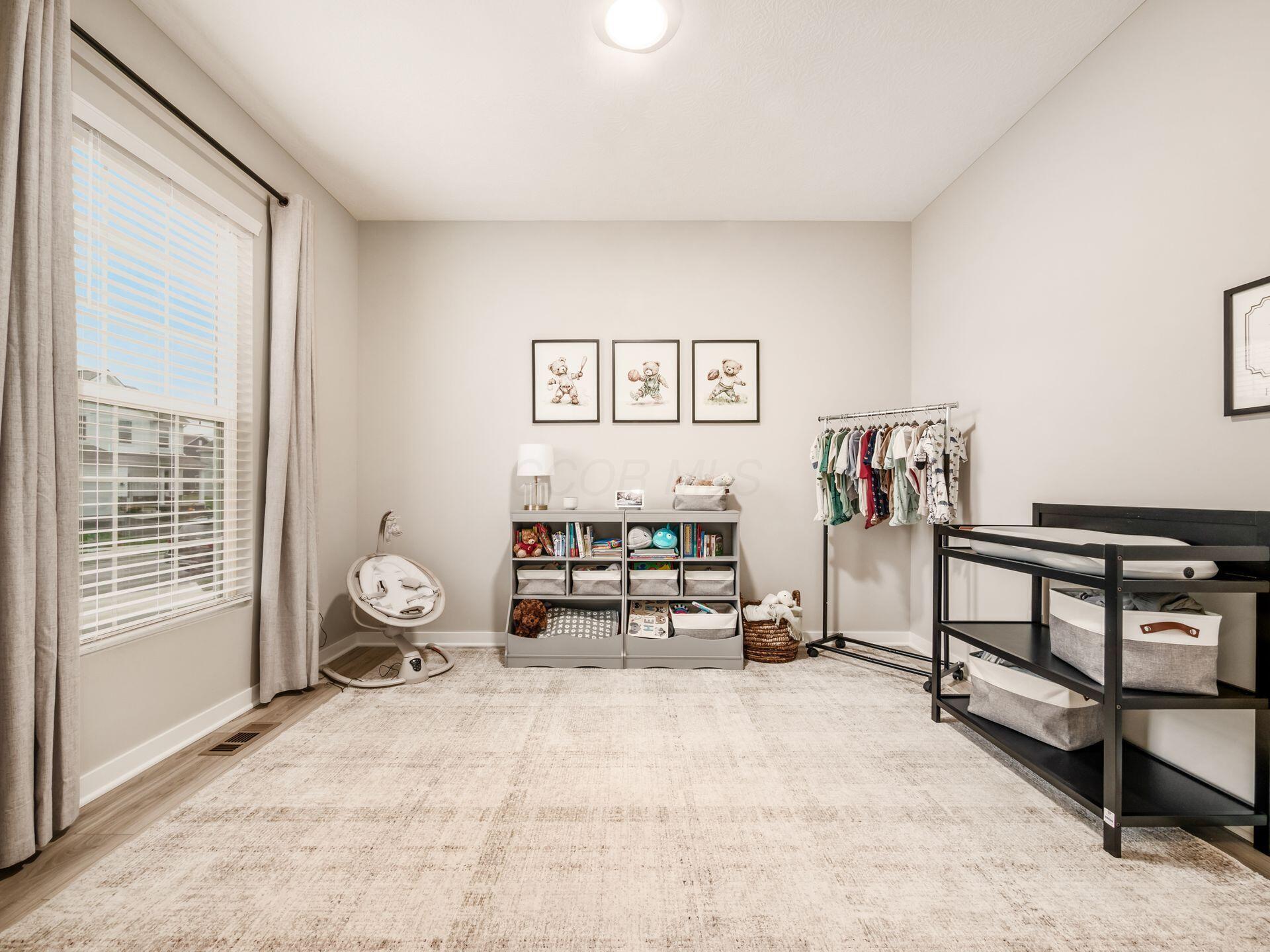 Powell, Ohio, 43065, United States, 3 Bedrooms Bedrooms, ,3 BathroomsBathrooms,Residential,For Sale,1970894