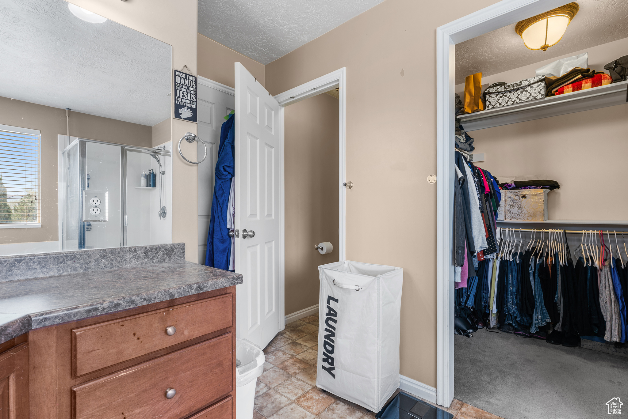 West Jordan, Utah, 84081, United States, 4 Bedrooms Bedrooms, ,3 BathroomsBathrooms,Residential,For Sale,1885459