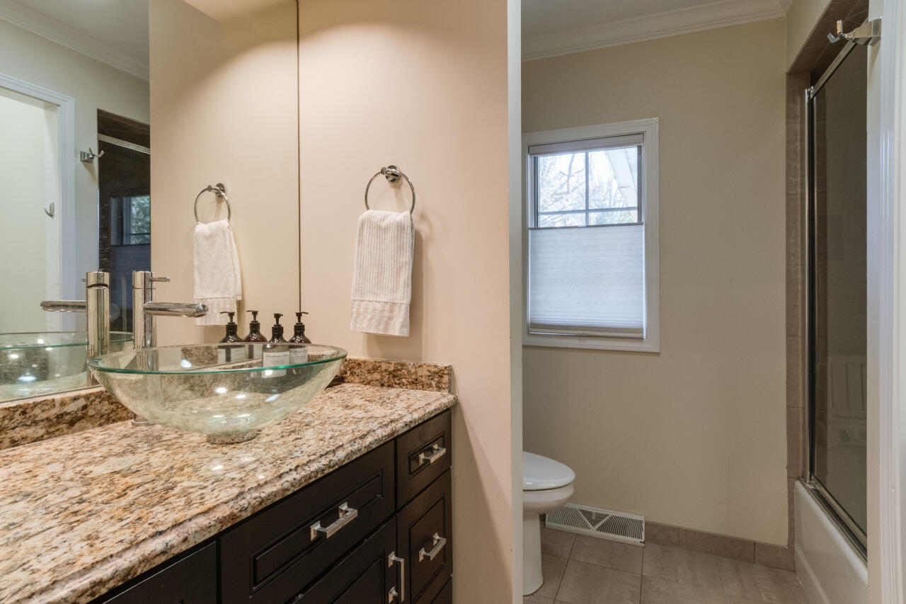 Fennville, Michigan, 49408, United States, 9 Bedrooms Bedrooms, ,10 BathroomsBathrooms,Residential,For Sale,1992421