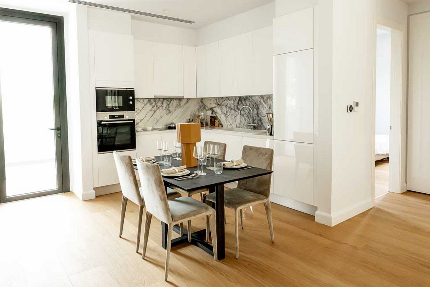 A Refined 2+1 Bedroom Apartment Moments from the Sea in Pafos - 物件實景