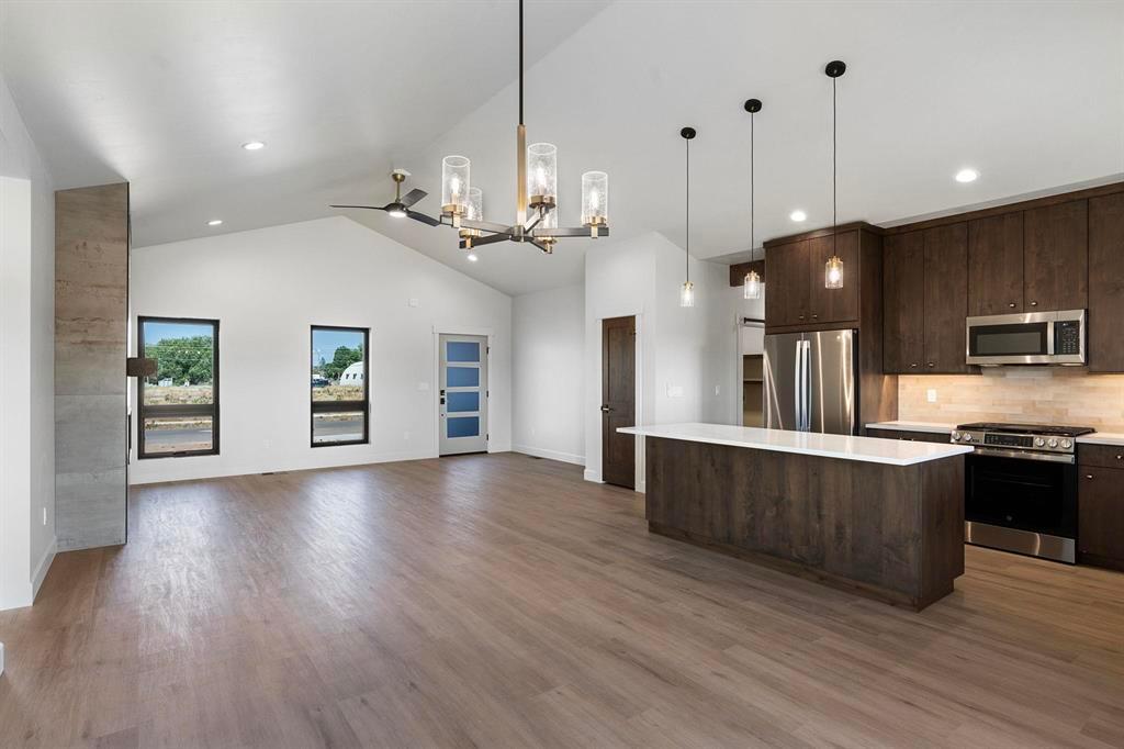 Durango, Colorado, 81303, United States, 3 Bedrooms Bedrooms, ,2 BathroomsBathrooms,Residential,For Sale,1895691
