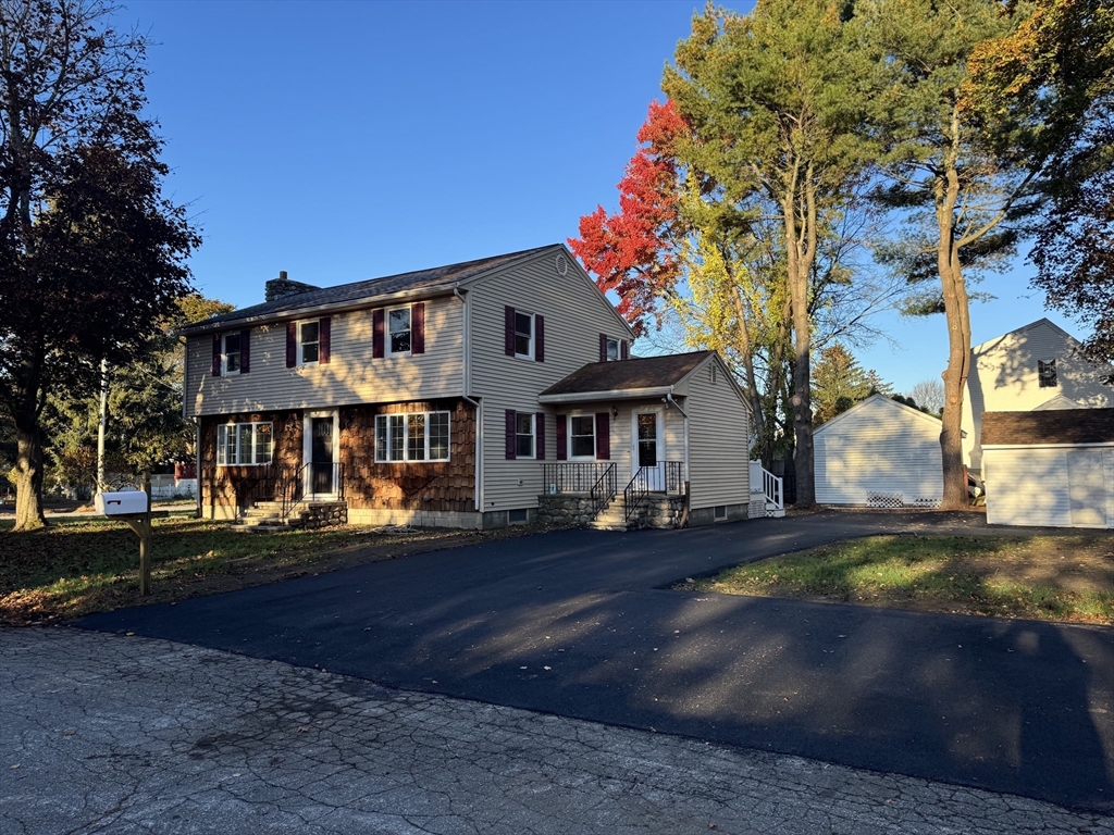 Methuen, Massachusetts, 01844, United States, 4 Bedrooms Bedrooms, ,3 BathroomsBathrooms,Residential,For Sale,1978164