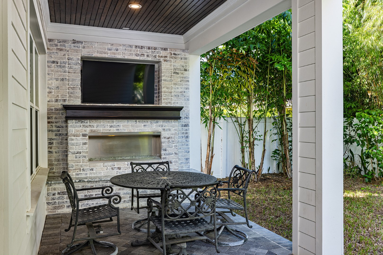 Tampa, Florida, 33629, United States, 4 Bedrooms Bedrooms, ,4 BathroomsBathrooms,Residential,For Sale,1981246