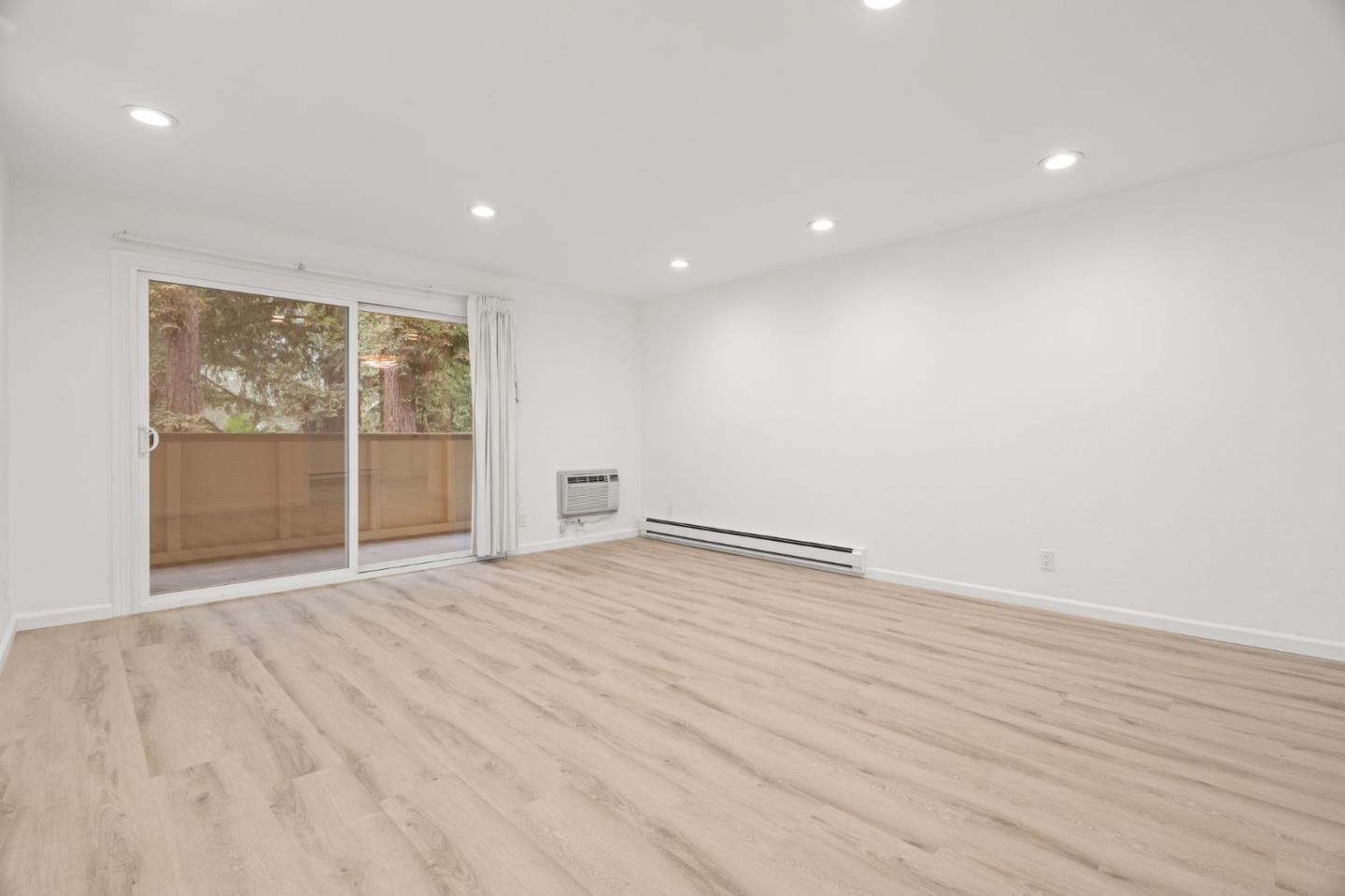 Mountain View, California, 94040, United States, 2 Bedrooms Bedrooms, ,2 BathroomsBathrooms,Residential,For Sale,1997525