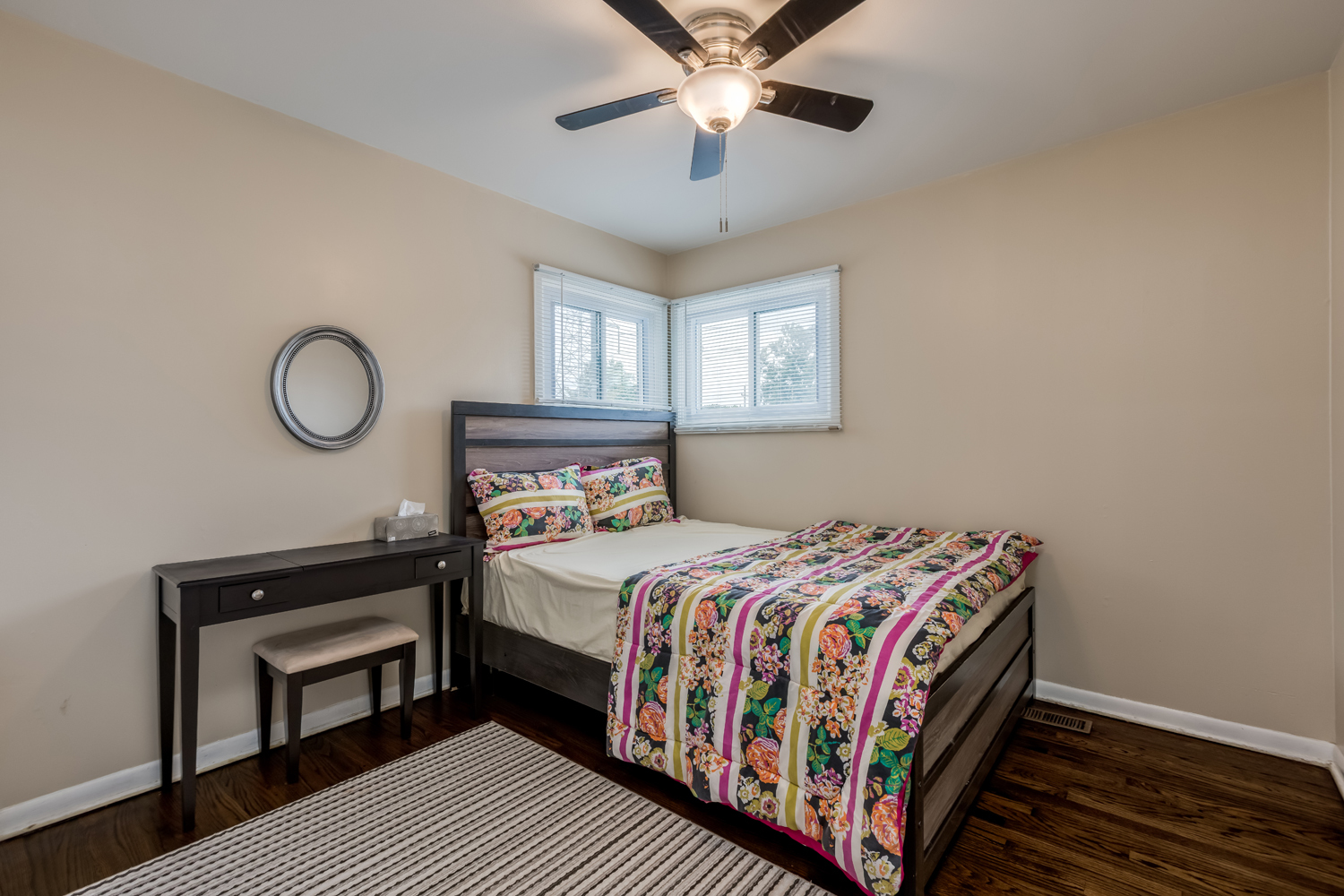 Morton Grove, Illinois, 60053, United States, 5 Bedrooms Bedrooms, ,3 BathroomsBathrooms,Residential,For Sale,1928760