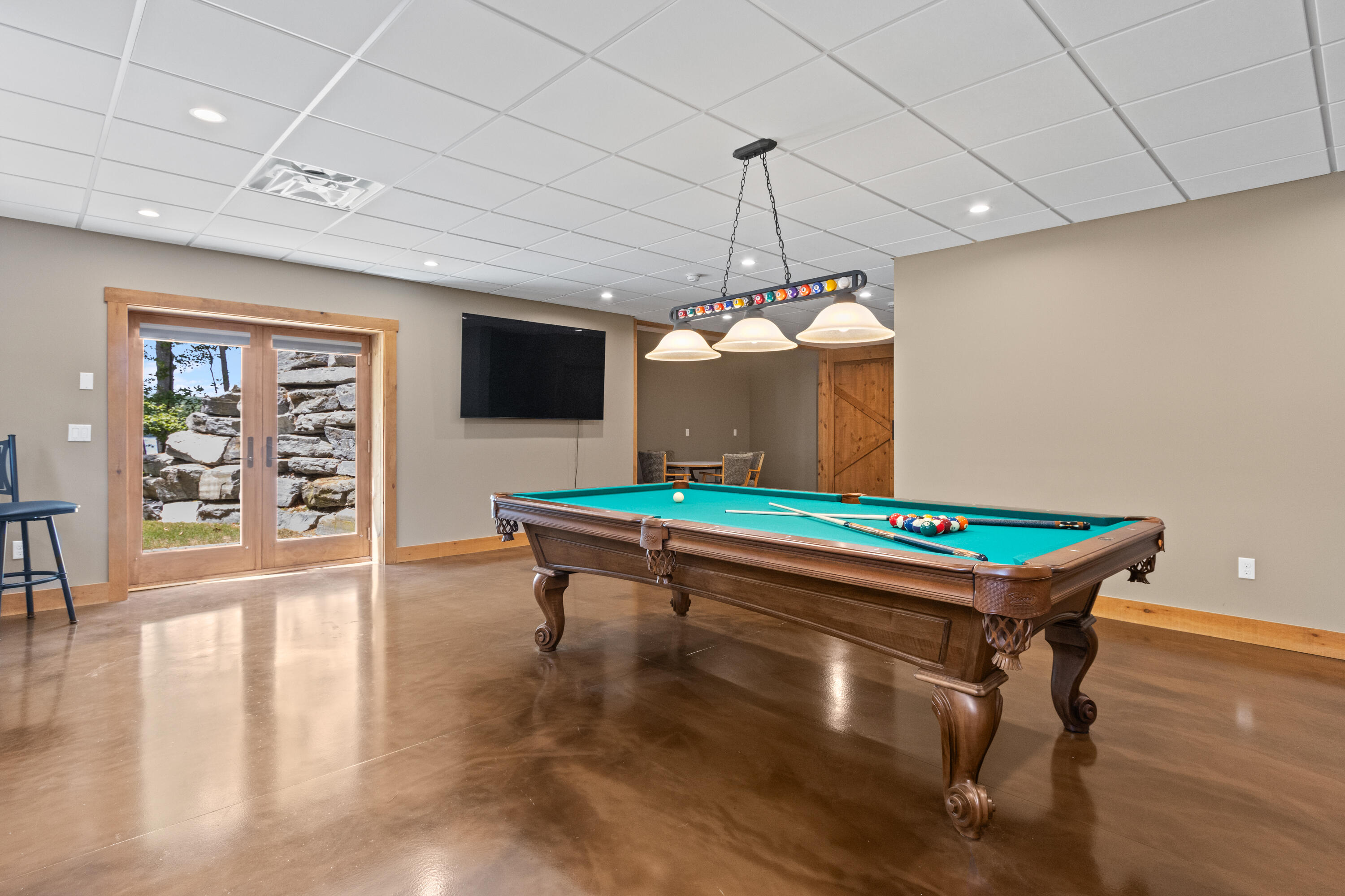 Harrison, Maine, 04040, United States, 5 Bedrooms Bedrooms, ,4 BathroomsBathrooms,Residential,For Sale,1885742