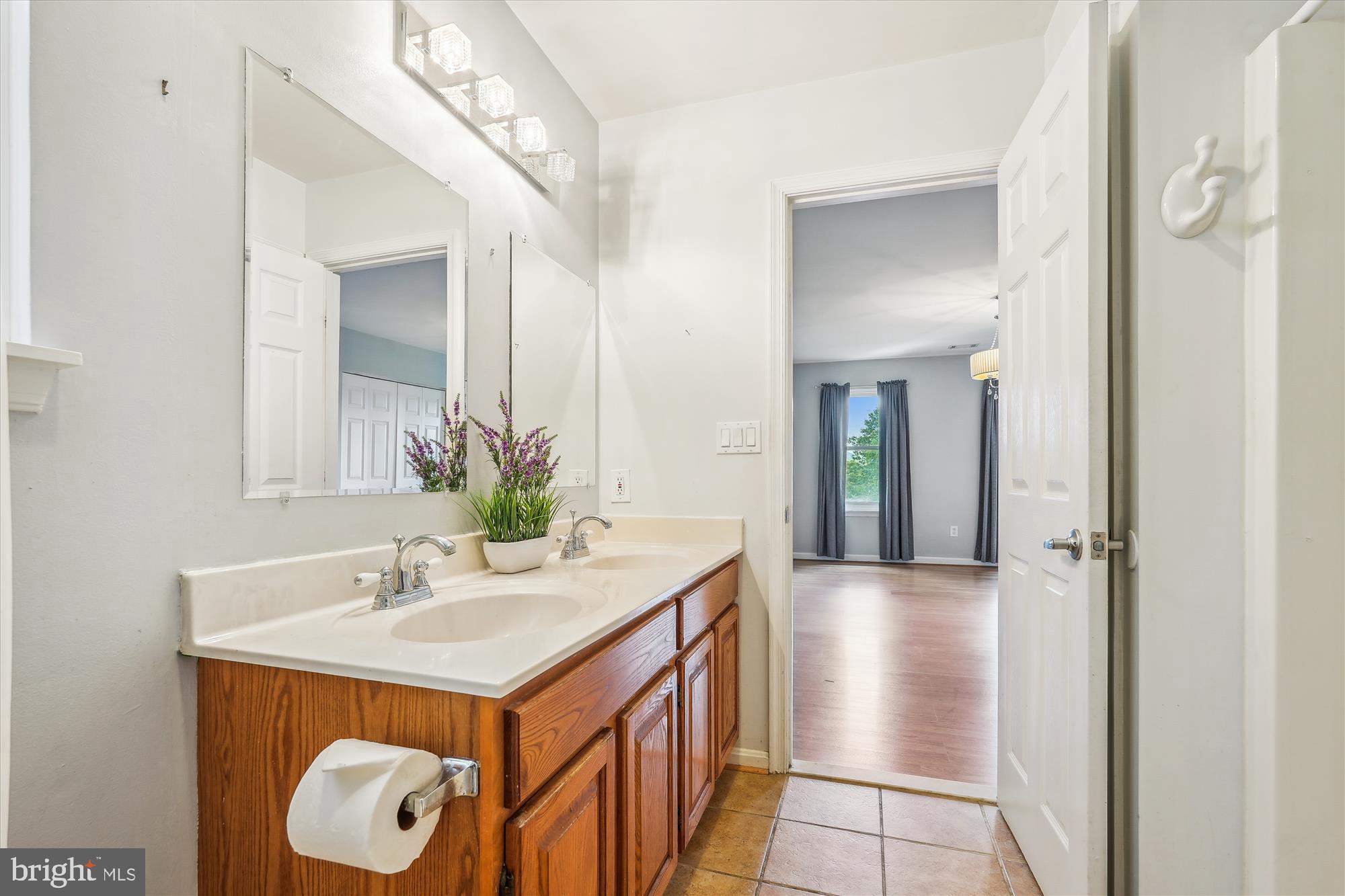 Adamstown, Maryland, 21710, United States, 4 Bedrooms Bedrooms, ,3 BathroomsBathrooms,Residential,For Sale,1900798