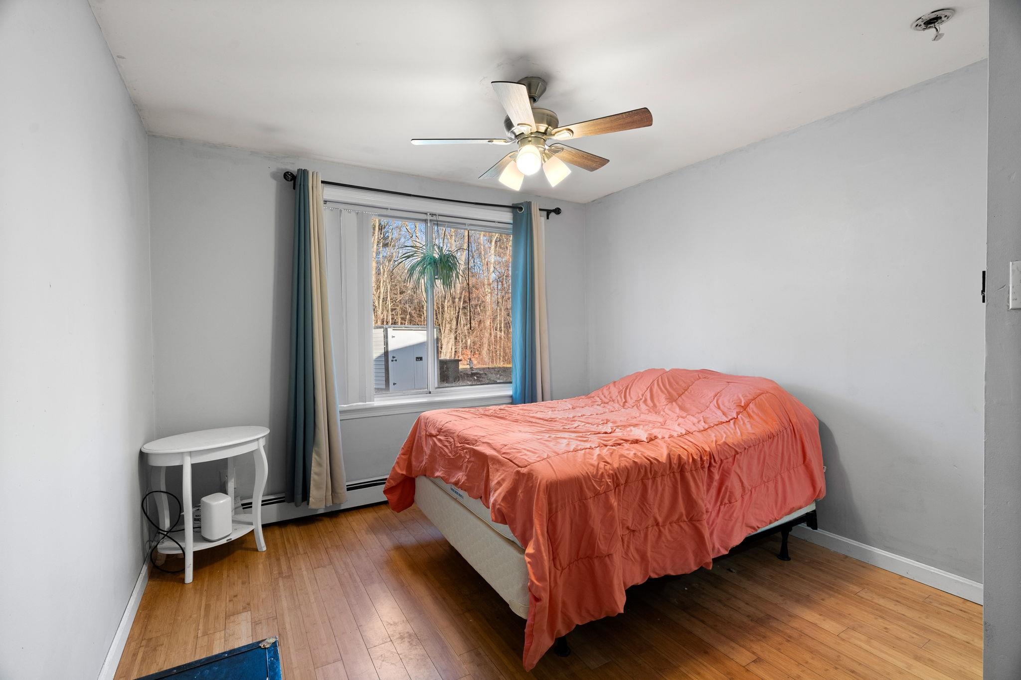 Plaistow, New Hampshire, 03865, United States, 4 Bedrooms Bedrooms, ,1 BathroomBathrooms,Residential,For Sale,2001863