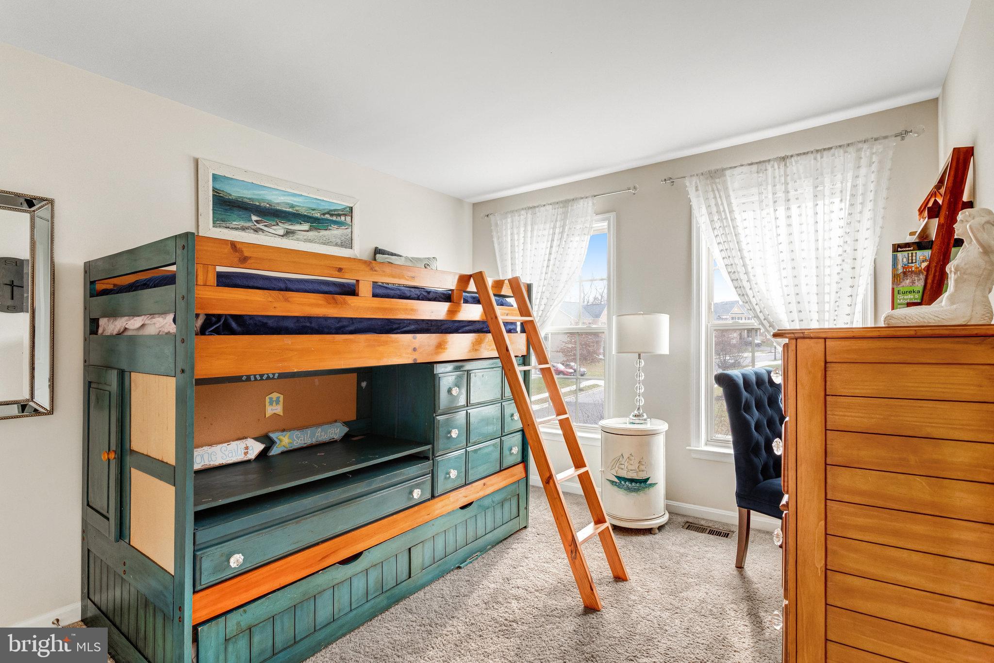 Lanham, Maryland, 20706, United States, 6 Bedrooms Bedrooms, ,5 BathroomsBathrooms,Residential,For Sale,2002849