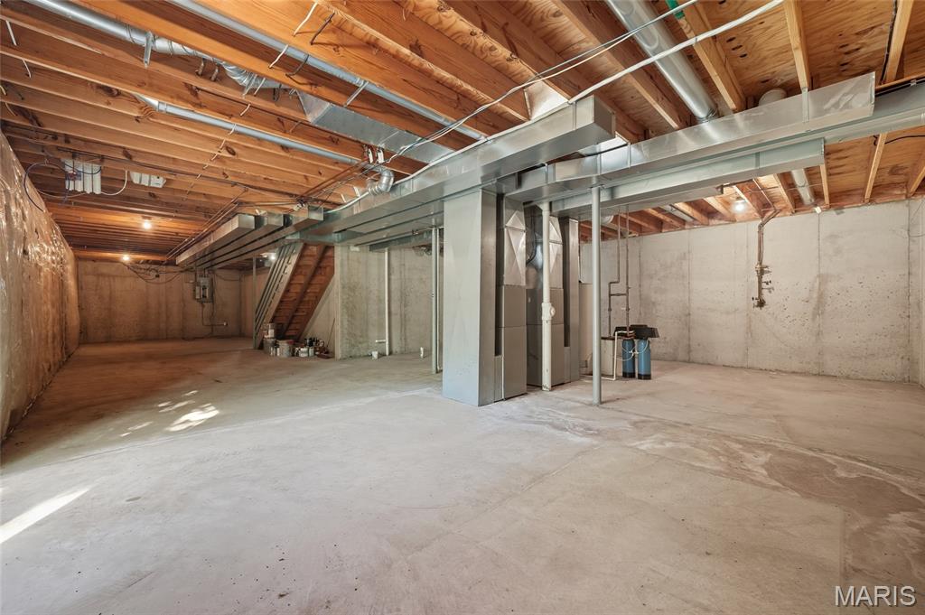 Eureka, Missouri, 63025, United States, 4 Bedrooms Bedrooms, ,3 BathroomsBathrooms,Residential,For Sale,1955087