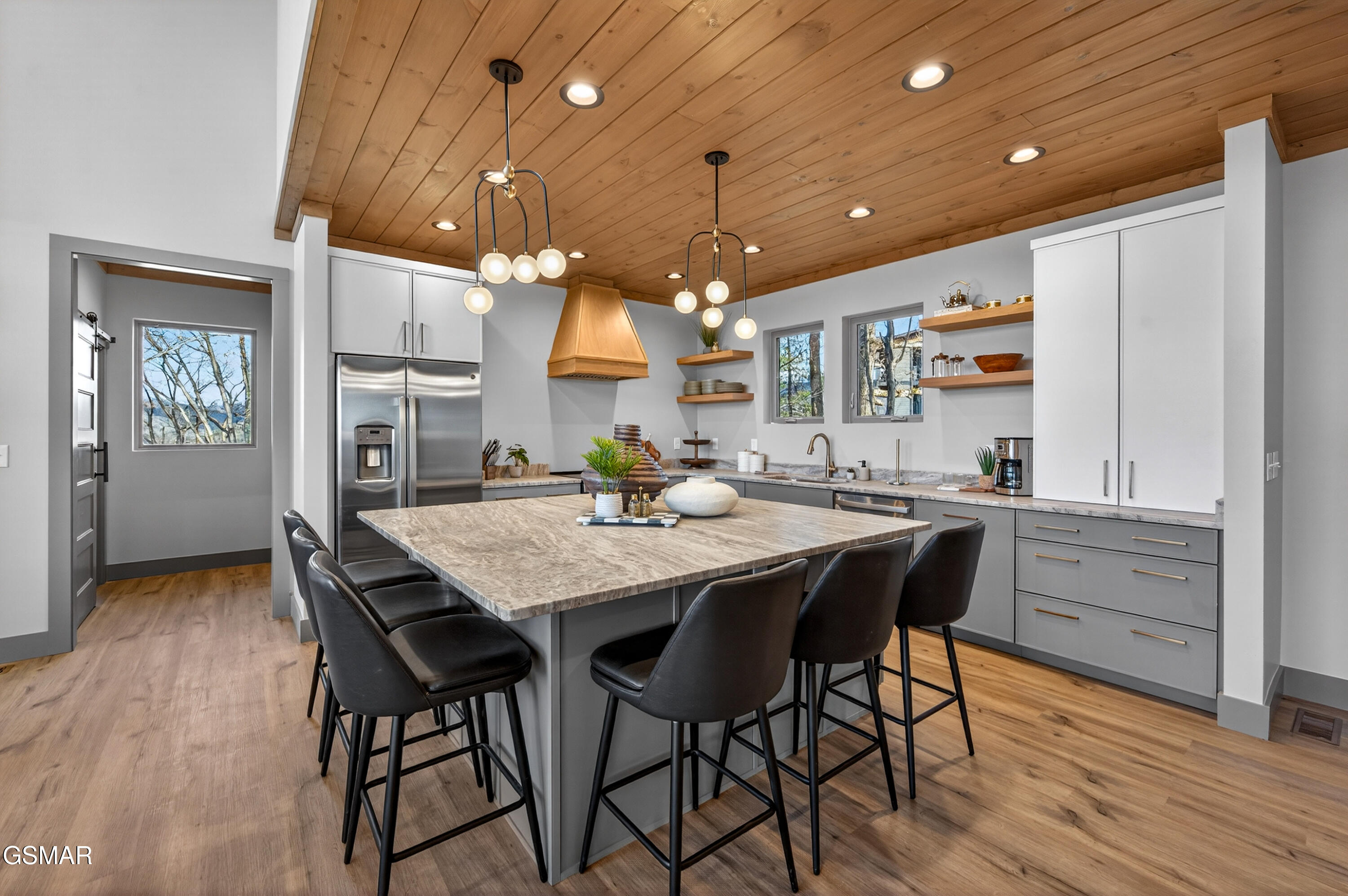 Sevierville, Tennessee, 37862, United States, 5 Bedrooms Bedrooms, ,7 BathroomsBathrooms,Residential,For Sale,2008149