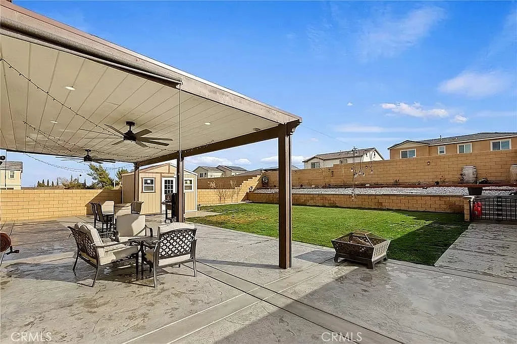 Victorville, California, 92392, United States, 5 Bedrooms Bedrooms, ,4 BathroomsBathrooms,Residential,For Sale,1984455