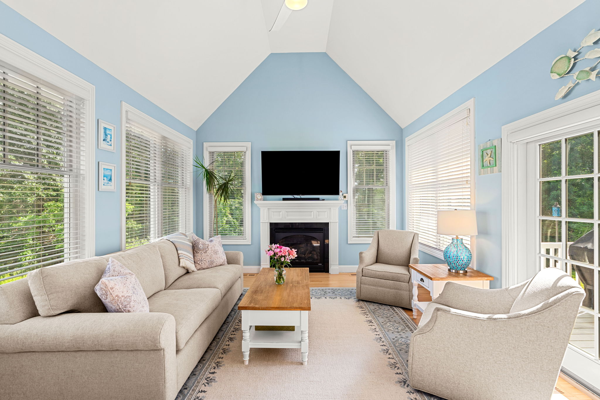  11 Riverview Hts, Amesbury, MA, 01913 - 物件實景