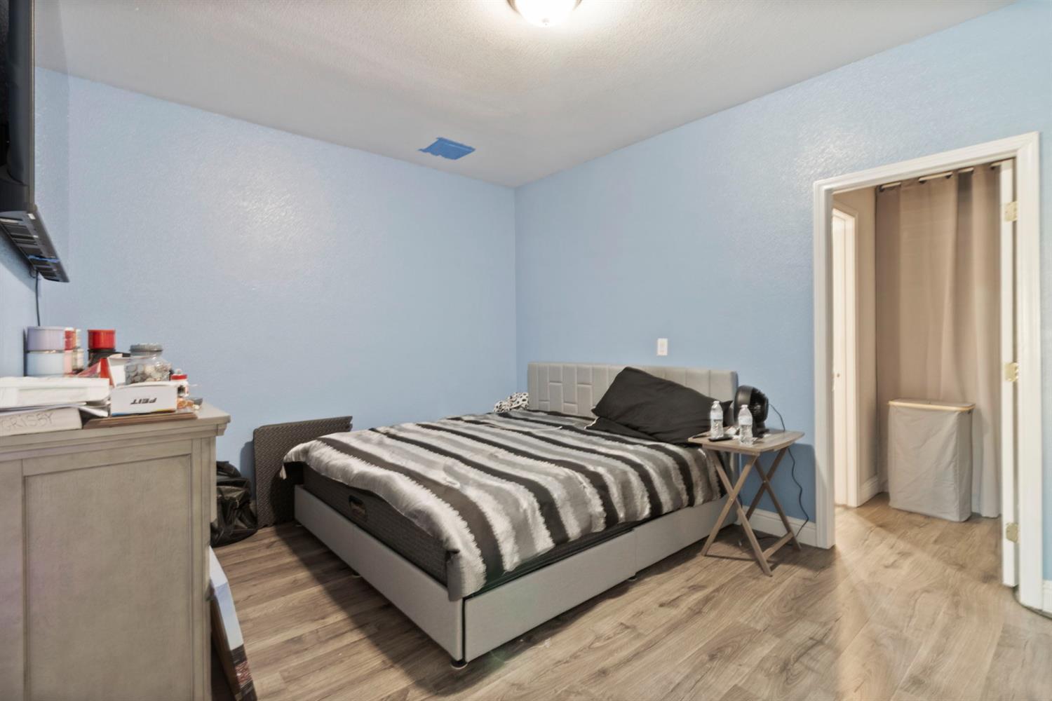 Patterson, California, 95363, United States, 5 Bedrooms Bedrooms, ,3 BathroomsBathrooms,Residential,For Sale,1982239