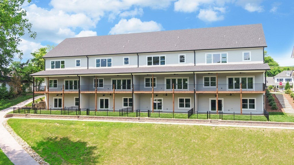 Hiawassee, Georgia, 30546, United States, 4 Bedrooms Bedrooms, ,5 BathroomsBathrooms,Residential,For Sale,1978790