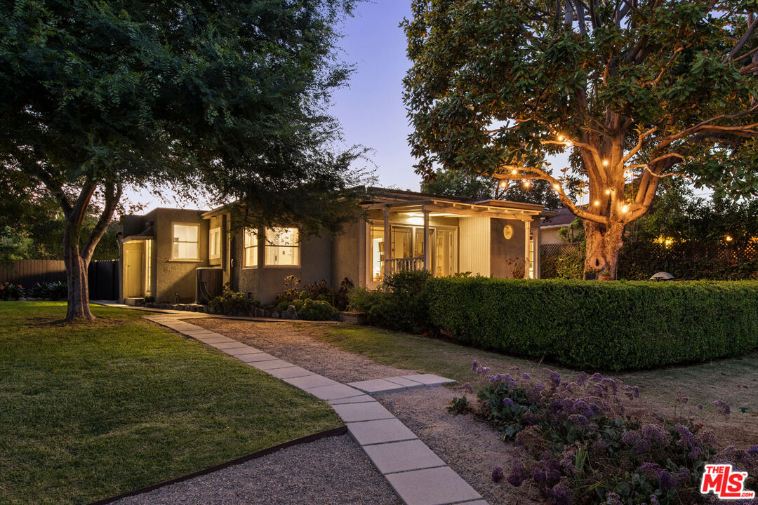 Los Angeles, California, 90031, United States, 2 Bedrooms Bedrooms, ,1 BathroomBathrooms,Residential,For Sale,1942306