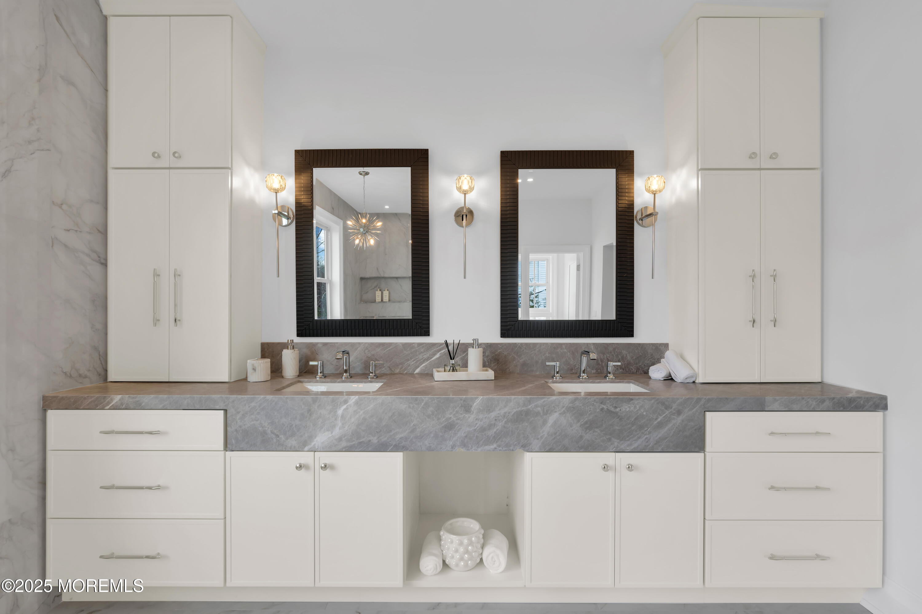 Little Silver, New Jersey, 07739, United States, 5 Bedrooms Bedrooms, ,5 BathroomsBathrooms,Residential,For Sale,2005340