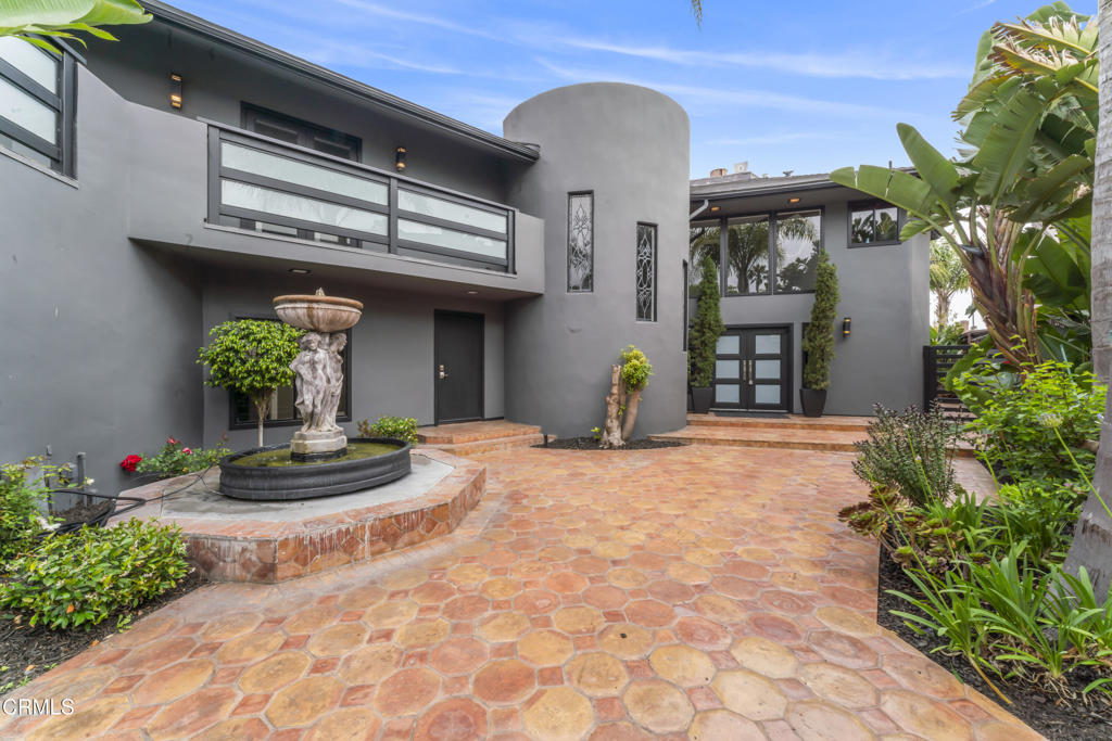 Ventura, California, 93001, United States, 5 Bedrooms Bedrooms, ,3 BathroomsBathrooms,Residential,For Sale,1839007
