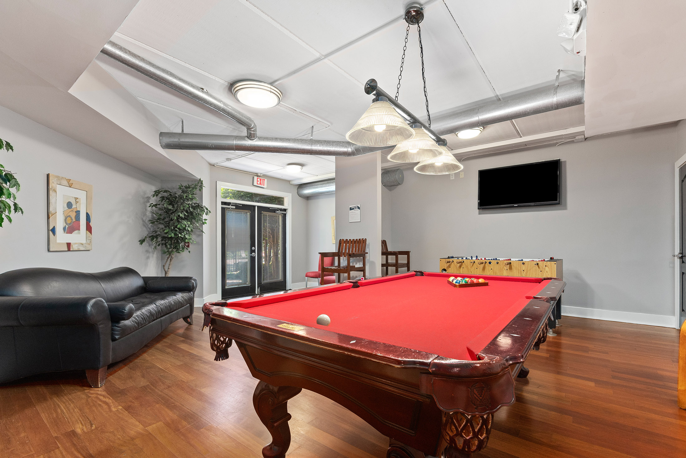  Spacious Heart-of-Midtown Condo - 物件實景