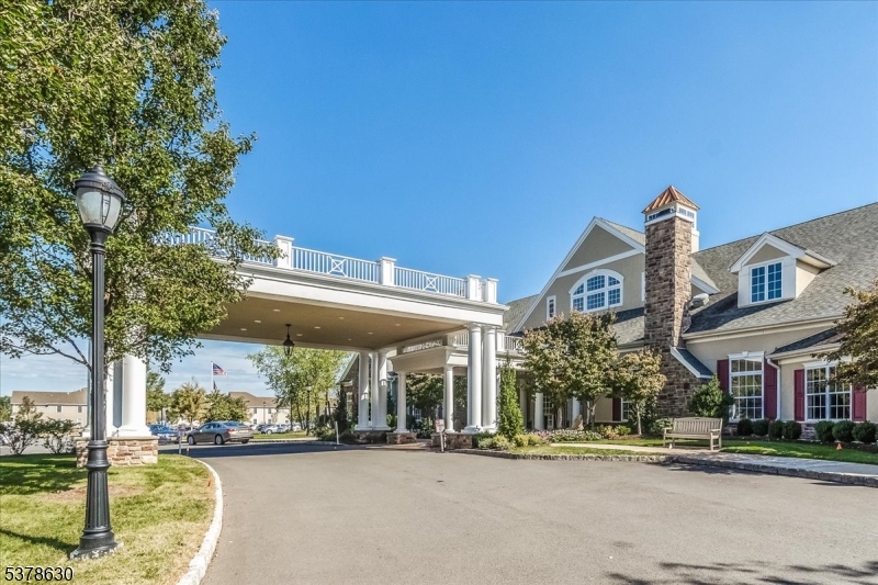 Franklin Twp., New Jersey, 08873, United States, 2 Bedrooms Bedrooms, ,3 BathroomsBathrooms,Residential,For Sale,1940389