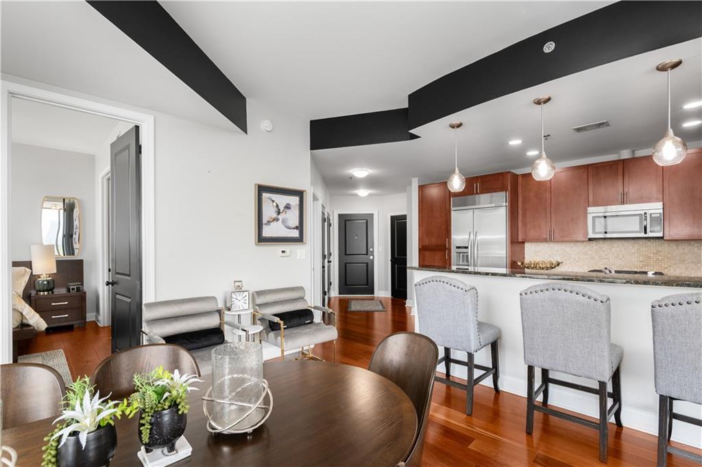 Atlanta, Georgia, 30363, United States, 2 Bedrooms Bedrooms, ,3 BathroomsBathrooms,Residential,For Sale,1949376