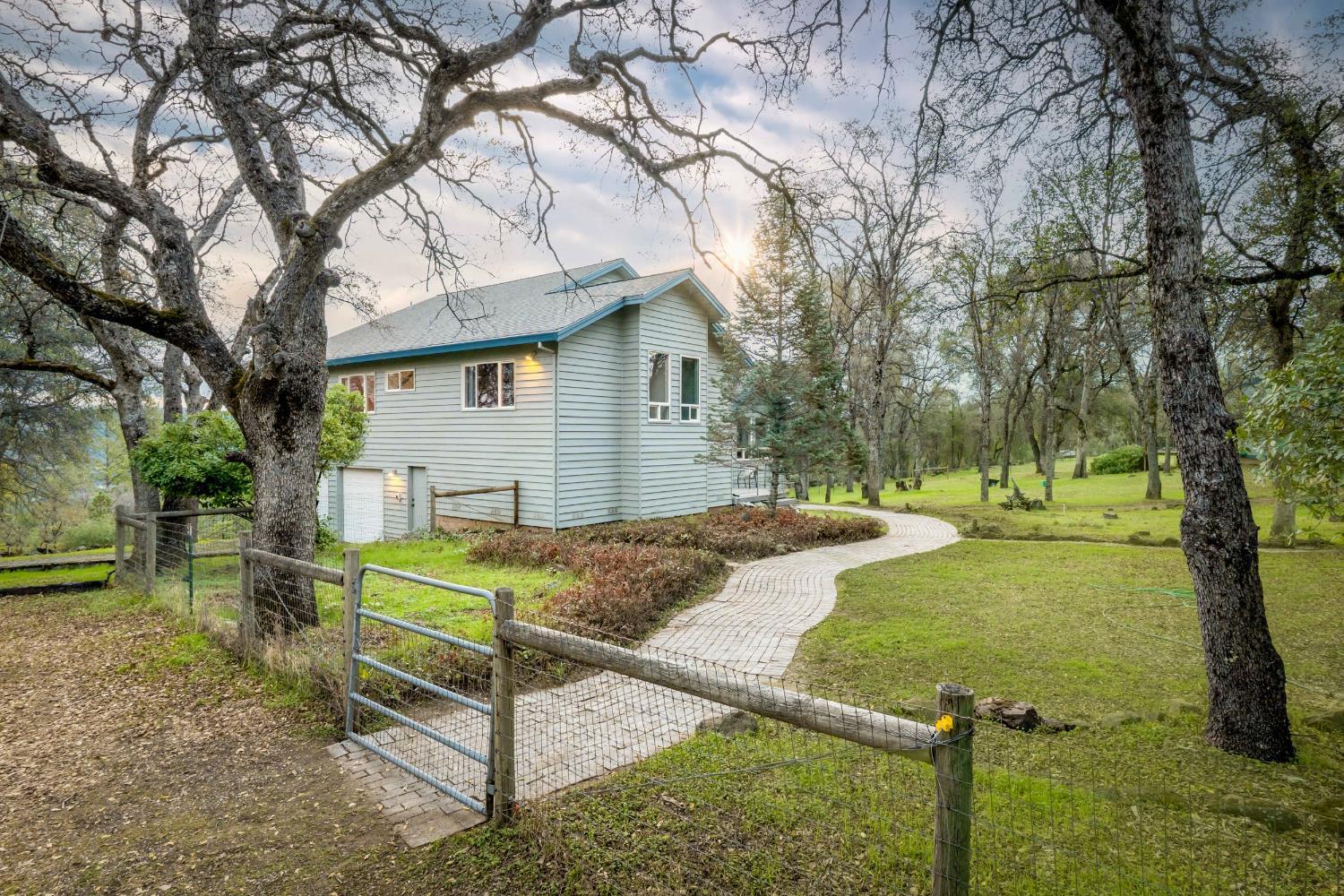 Penn Valley, California, 95946, United States, 3 Bedrooms Bedrooms, ,3 BathroomsBathrooms,Residential,For Sale,1989593