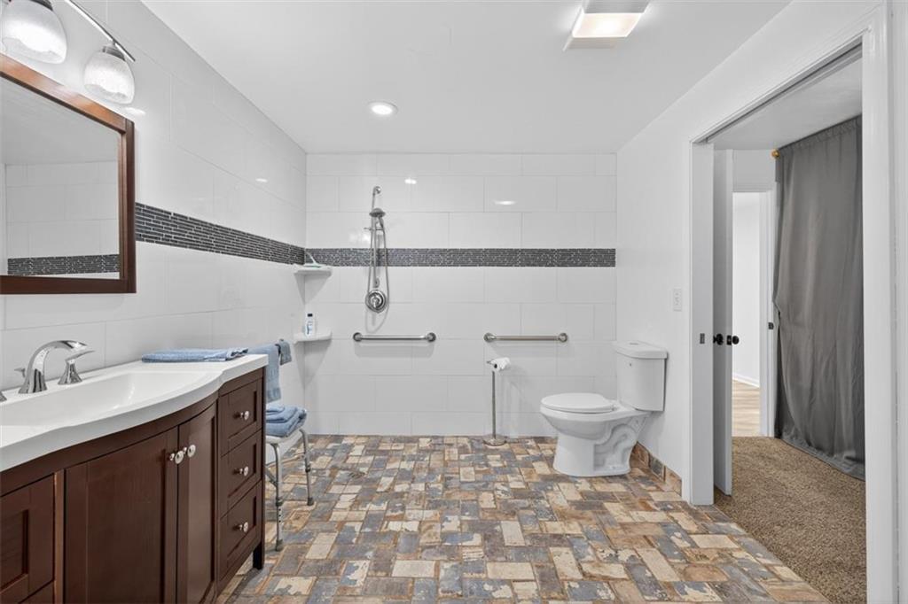 Dacula, Georgia, 30019, United States, 4 Bedrooms Bedrooms, ,4 BathroomsBathrooms,Residential,For Sale,1956860