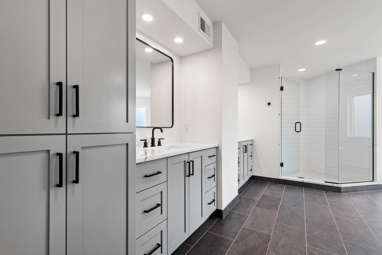 Minnetonka, Minnesota, 55305, United States, 3 Bedrooms Bedrooms, ,2 BathroomsBathrooms,Residential,For Sale,1903337