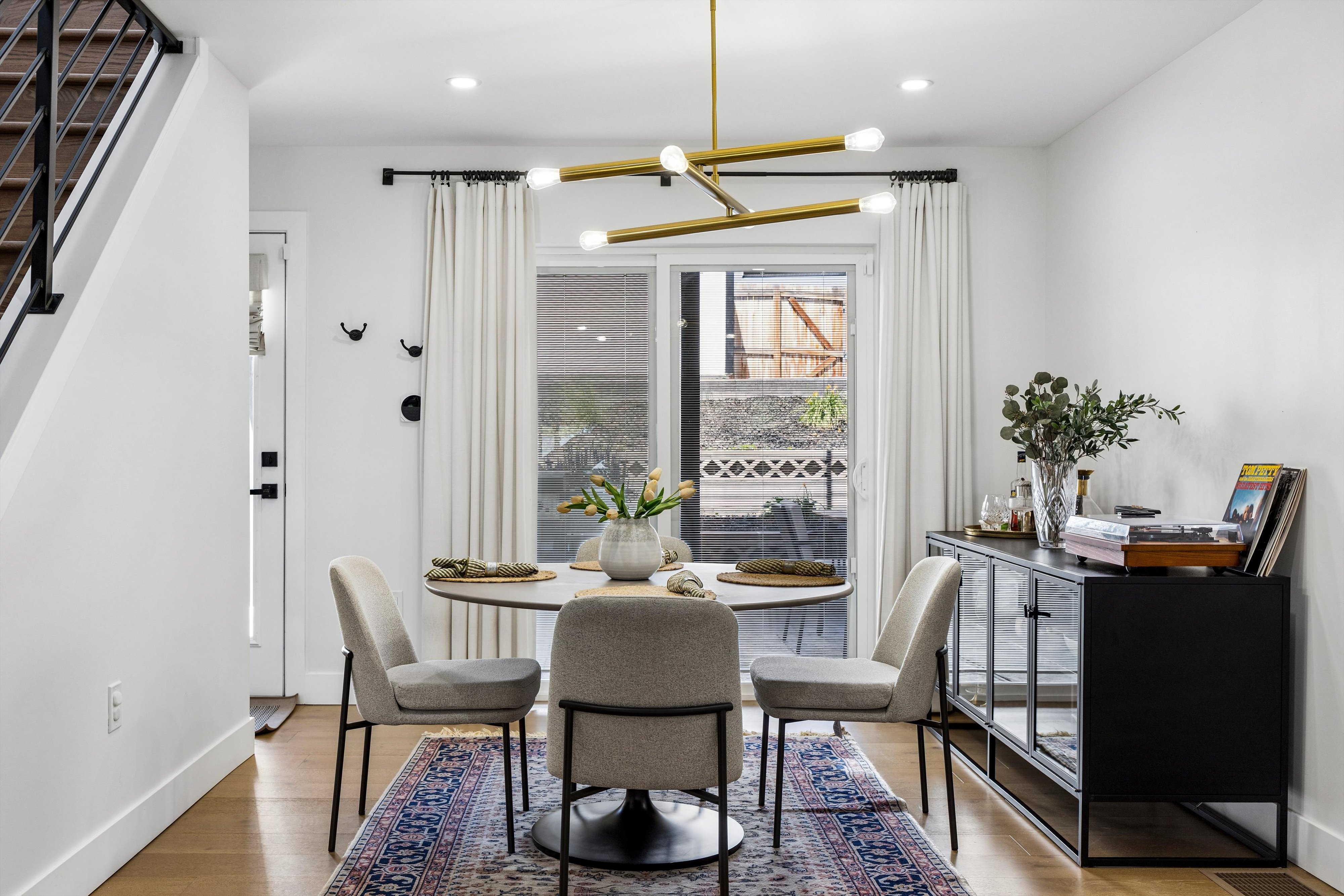  Beautifully renovated-perfect blend of modern functionality, thoughtful design - 物件實景