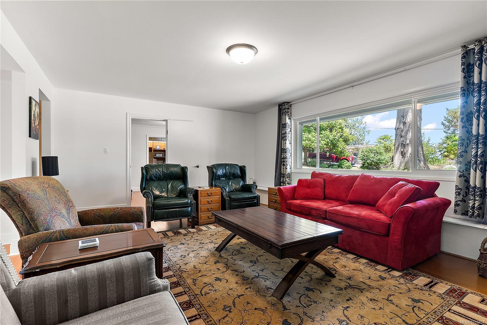 NORTH SAANICH, British Columbia, V8L 5J4, CA, 5 Bedrooms Bedrooms, ,Residential,For Sale,1950110