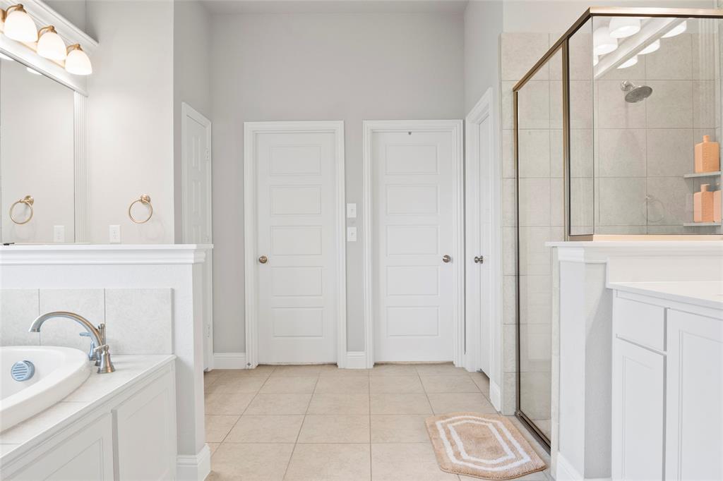 Ovilla, Texas, 75154, United States, 4 Bedrooms Bedrooms, ,4 BathroomsBathrooms,Residential,For Sale,1976541