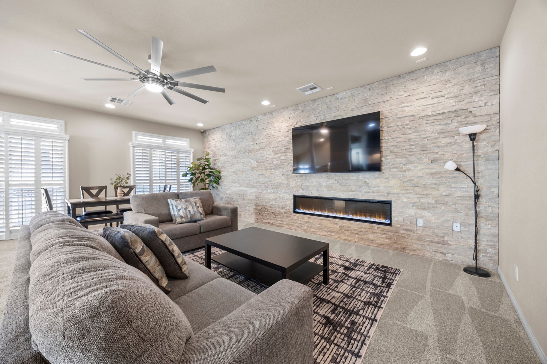  Poolside Living in the Heart of Southwest Las Vegas - 物件實景