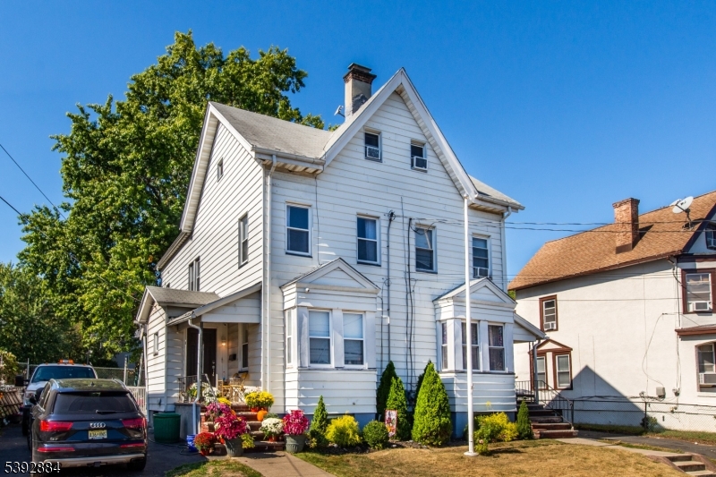 Belleville Twp., New Jersey, 07109, United States, 8 Bedrooms Bedrooms, ,3 BathroomsBathrooms,Residential,For Sale,1989037