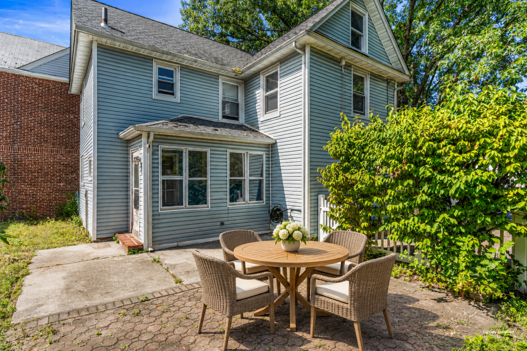  209-72 45th Drive, Bayside, NY, 11361 - 物件實景
