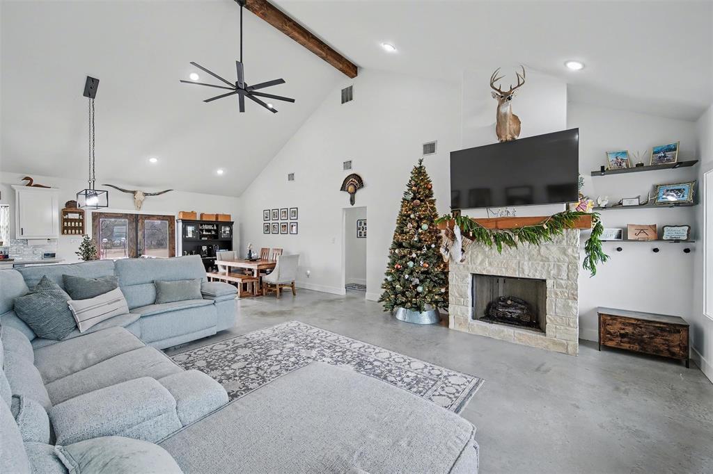 Alvord, Texas, 76225, United States, 3 Bedrooms Bedrooms, ,2 BathroomsBathrooms,Residential,For Sale,2006100